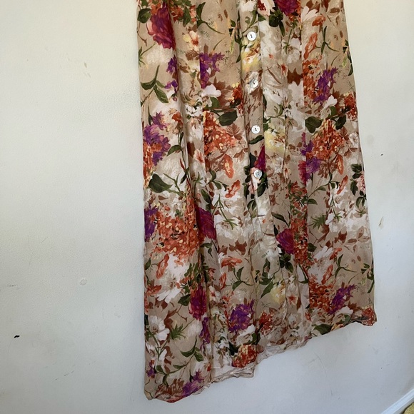 *SOLD* Vintage floral print button down dress with a tie in the back - Picture 3 of 5